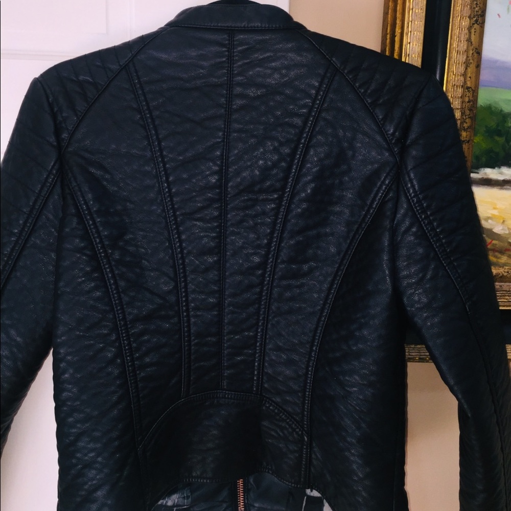 ANDREW MARC FAUX LEATHER JACKET - Picture 2 of 8